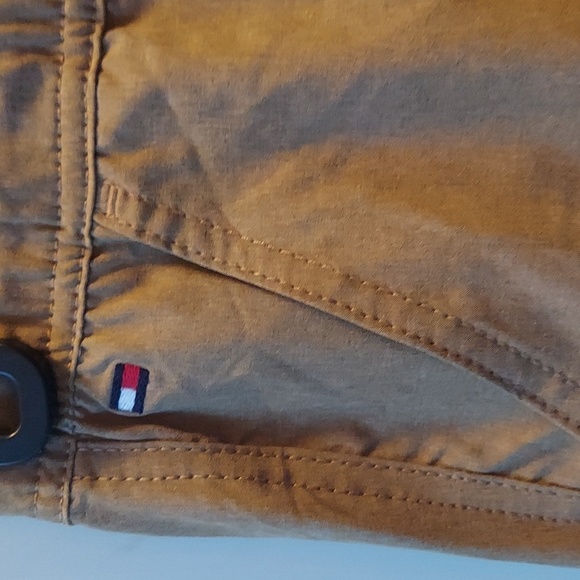 Boy's Tommy Hilfiger shorts - Picture 4 of 8